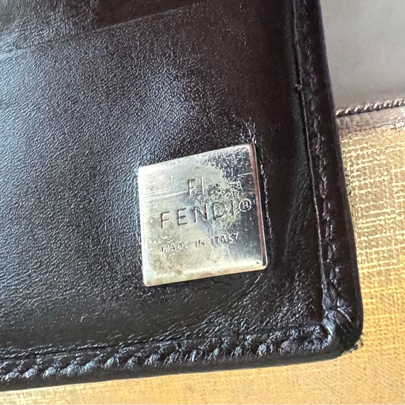 FENDI ☆ Zucca Wallet ☆ Pre-Loved Condition ☆ Authentic - Picture 4 of 10